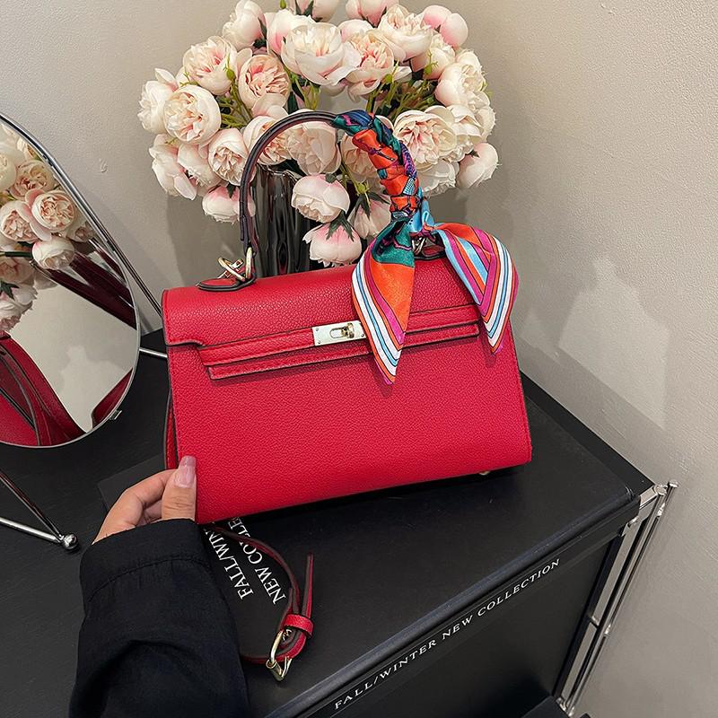 Kelly Light Luxury Handbag: Trendy, Versatile, Simple Texture Women's Shoulder & Crossbody Bag.