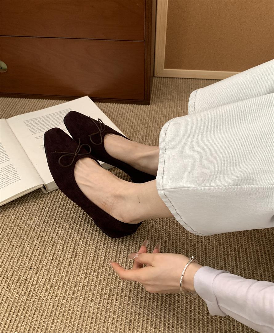 

Korean version of small single shoes flat-soled soft-soled retro grandma shoes 2025 new bow-tie shallow mouth French ladyshoes 39 фиолетовый