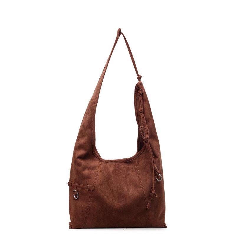 

Retro Large Capacity Suede Bread Bag Women s 2025 Autumn New Popular Shoulder Bag Fashion Bucket Bag темно-коричневого кольору