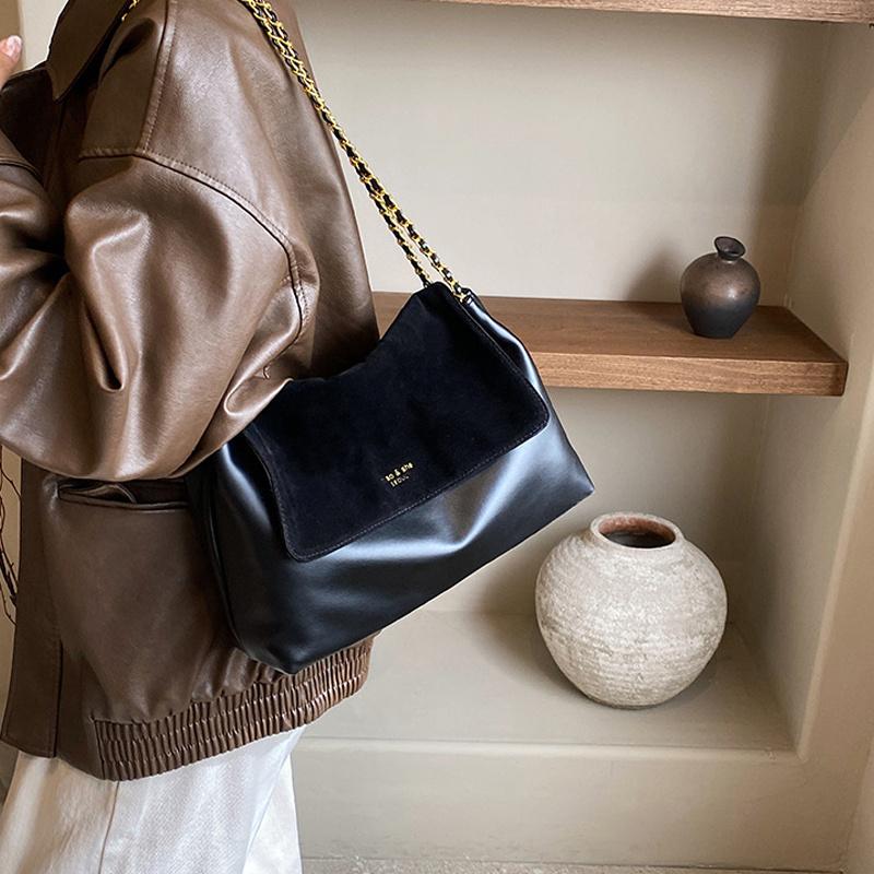 Yogodlns Τσάντα Tote από Μαλακό PU Δέρμα Νέα Γυναικεία Χρυσές Αλυσίδες Υψηλής Ποιότητας Μεγάλης Χωρητικότητας Τσάντα Ώμου Μονόχρωμη Ευέλικτη Τσάντα Χιαστί