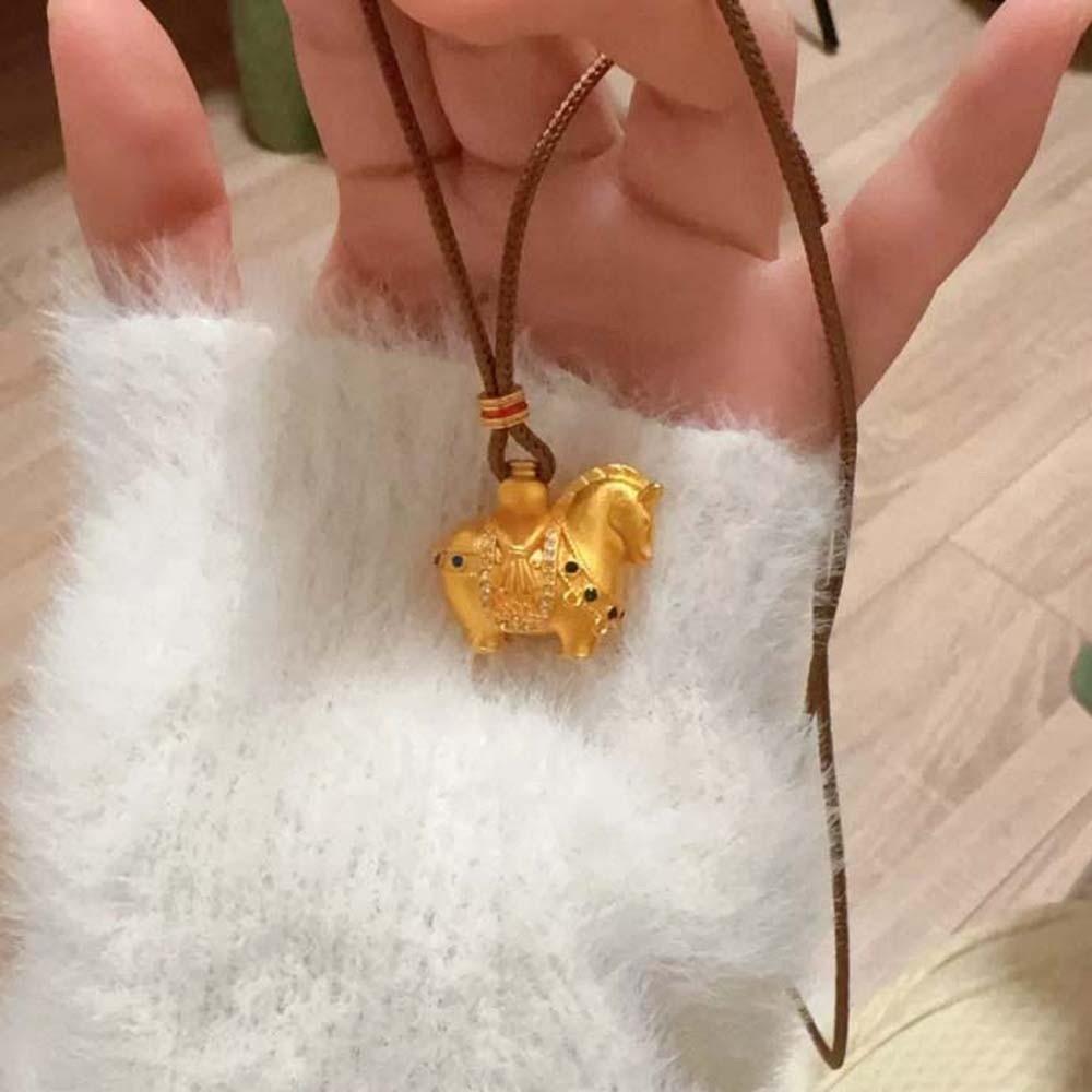 Orichalum Plating Zodiac Horse Necklace Luxury Golden Horse Pendant Wedding Gifts