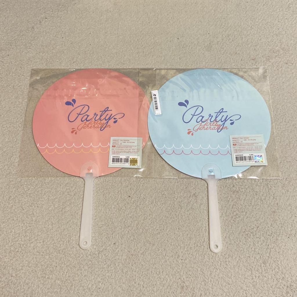 [USED] Girls' Generation CD, Fan, Postcard, and Tour Pamphlet Set