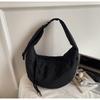 Casual nylon cloth bag women's 2025 new fashion explosion messenger dumpling bag versatile niche shoulder commuter bag