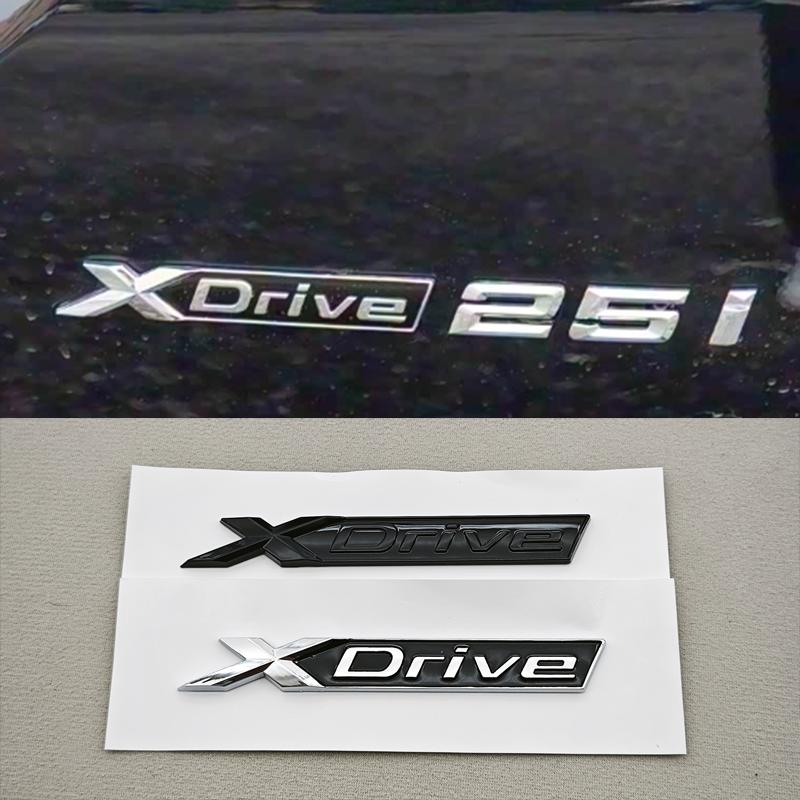 3D ABS Logo XDrive Emblemat X Drive Odznaka na Tylną Klapę Samochodu Naklejka na Błotnik Boczny Do BMW Xdrive Seria 3 Seria 5 X1 X3 X5 Akcesoria