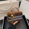 Box-Tasche Damen neu einfach und modisch Retro-Buchstabe große Kapazität tragbare Box-Tasche Umhängetasche