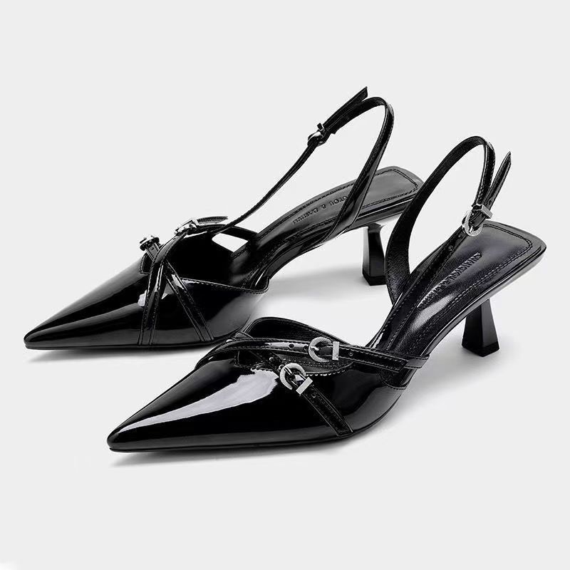 French temperament black bag head casual sandals 2025 summer and autumn fashion outer wear cat heel one-word buckle high heels women