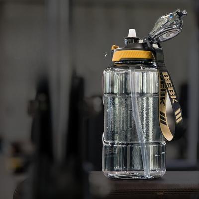 New Large-capacity Portable Water Bottle with A Spring Lid for Men's Fitness and Sports