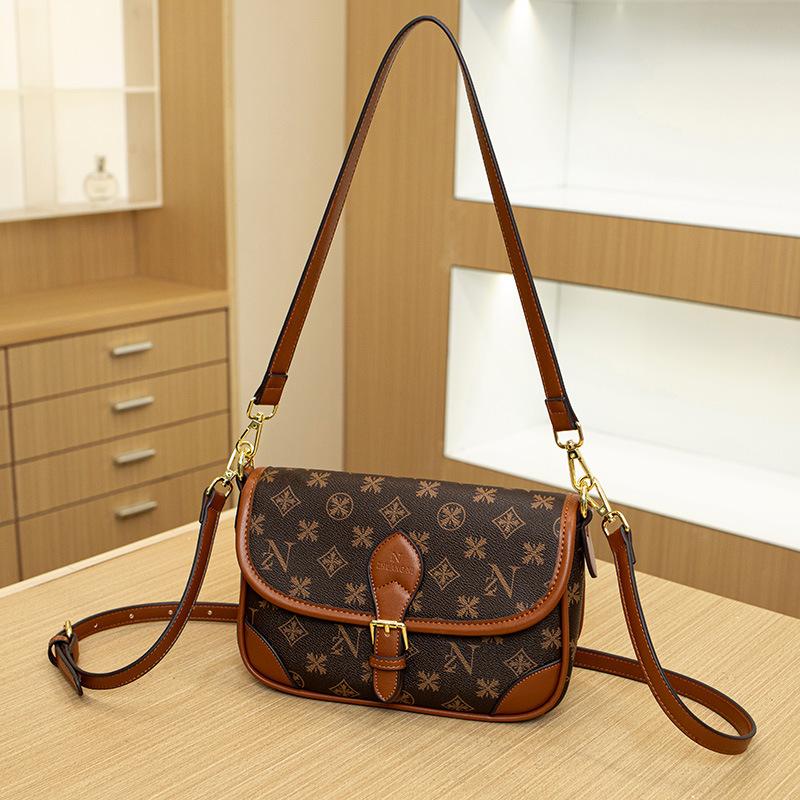 

Сумка женская в стиле легкой роскоши, сумка-седло, узор снег , новая, трендовая и универсальная, большой вместимости, на плечо, подмышку