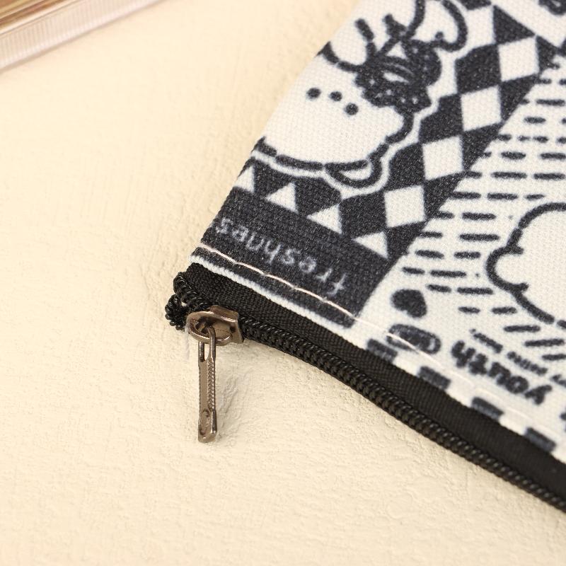 Cute Black Plaid Bear Cosmetic Bag Cartoon Clutch Makeup Bag Travel Toiletry Bag Large Capacity Storage Pouch Coin Purse Gifts
