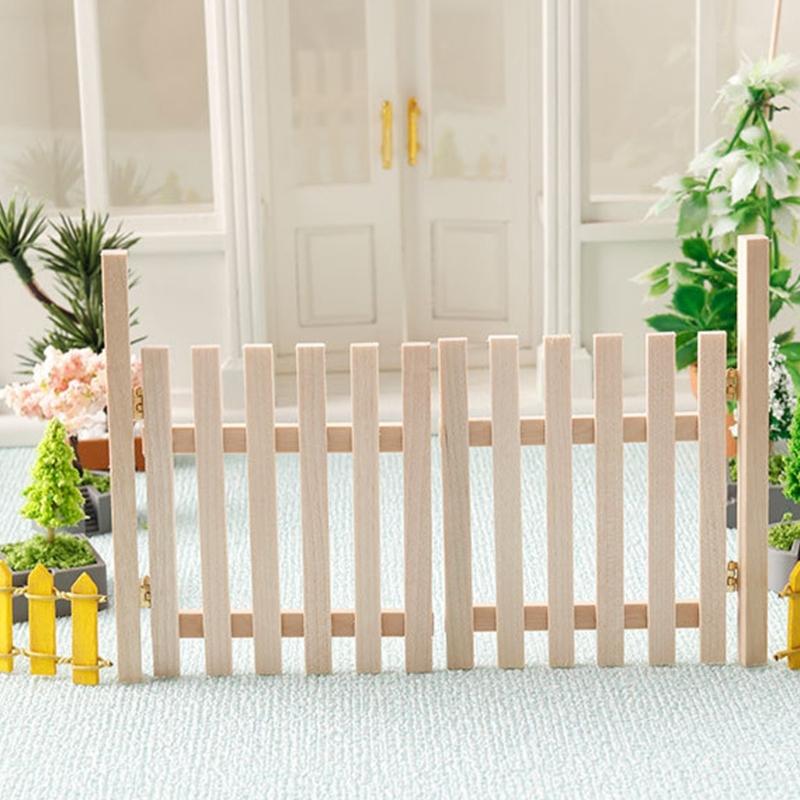 Natural Wood Dollhouses Garden Barrier Doors Safe for Children in 1/12 Scale Mini Ornament