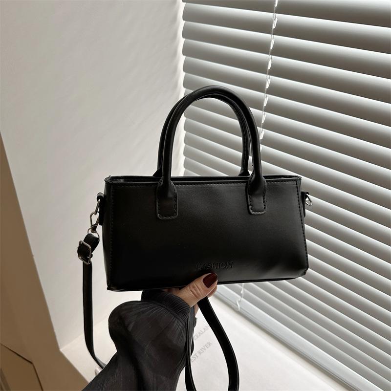 Simple Hand-carried Small Square Bag 2025 Spring and Summer New High-value Fashion Shoulder Bag Niche Messenger Bag Women
