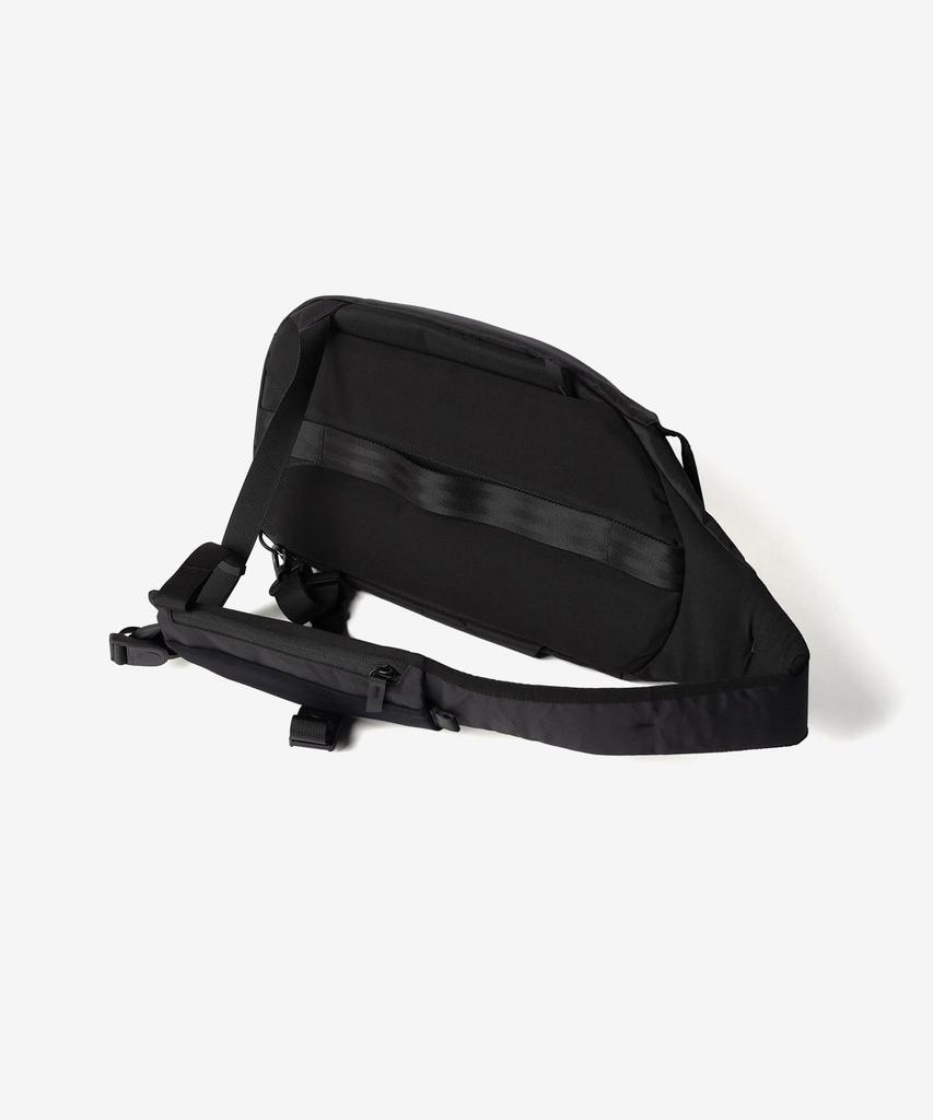 Body Bag AA010550106 Metro Crossbody Left Shoulder Black VX42 [Alpaca] - - X-Pac [Used]