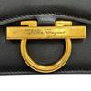 Ausgezeichnete Salvatore Ferragamo Schultertasche Joanne schwarzes Kalbsleder Damen Gebraucht