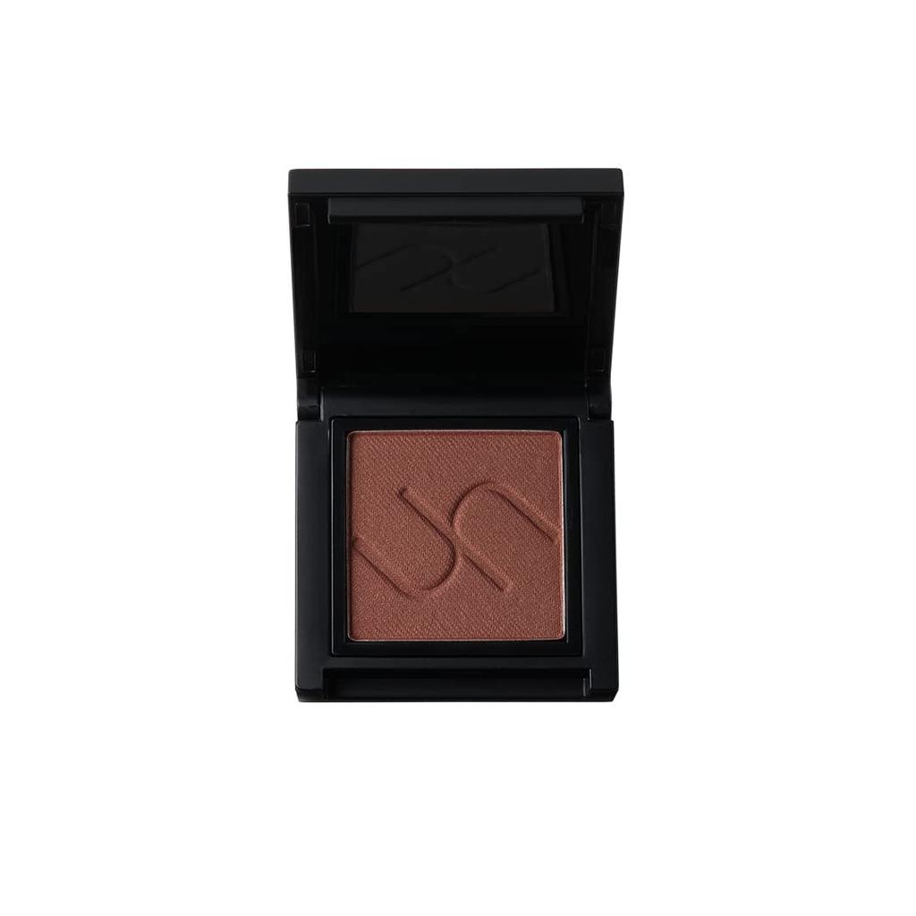 Uneven Eyeshadow Reddish