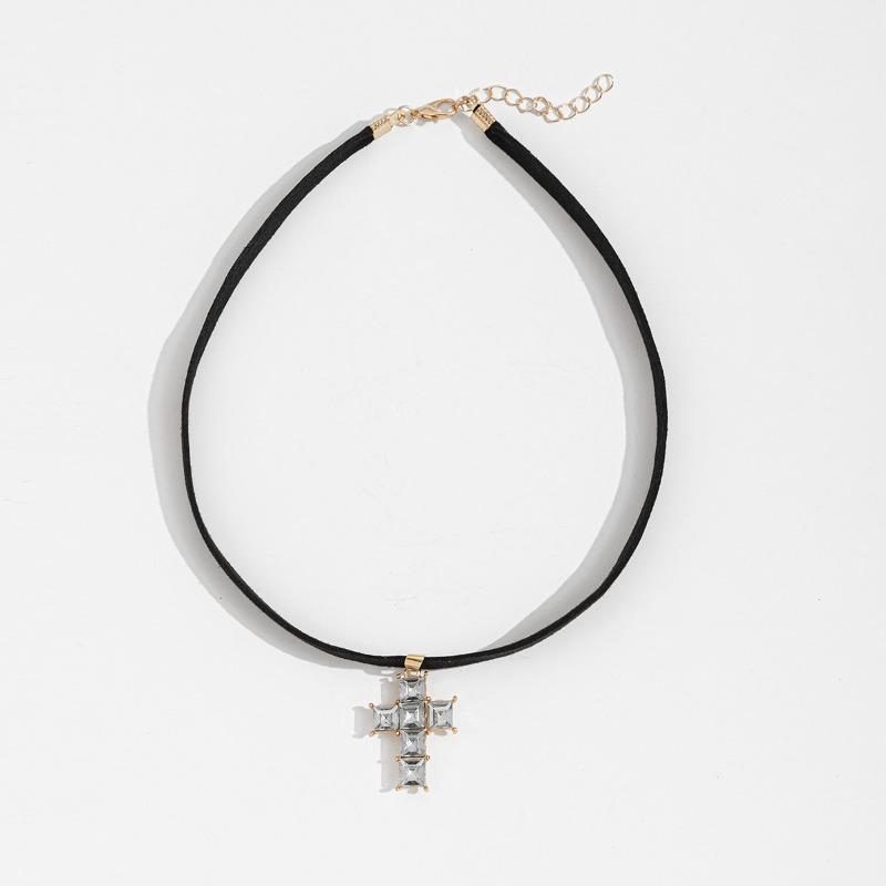 Dark wind cross necklace personalized hokr diamond necklace women's niche light luxury fashion collar