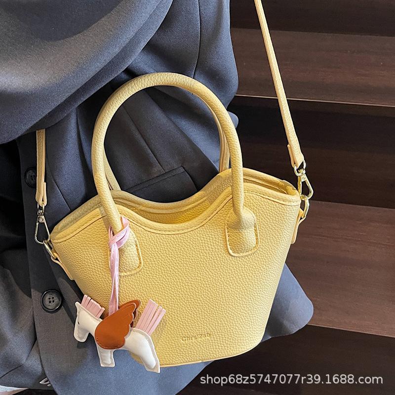 2025 New Retro Foreign Style Handbag Korean Version Trendy Fashion Bucket Bag Niche Design Messenger Bag Vegetable Basket Bag