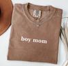 Maglietta Comfort Colors® Boy Mom, Maglietta Mamma di Ragazzi, Carina Maglietta Vita da Mamma, Regalo Festa della Mamma, Maglietta Mama di Ragazzi, Maglietta Grafica Boy Mom per Donne