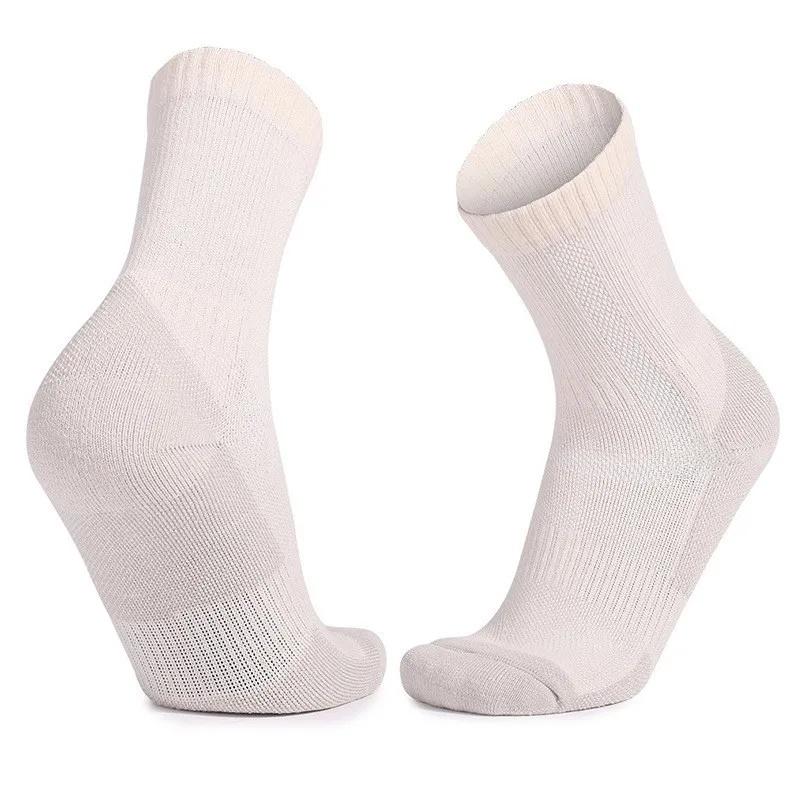 Non-Slip Thickened Mid-Calf Wool Socks For Men And Women Ideal For Outdoor Climbing And Sporting Activities Woolen Socks