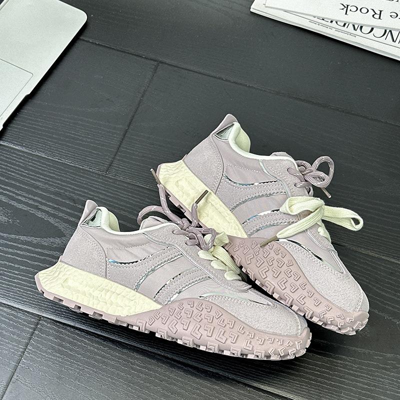 9 versatile thick-soled women's new comfortable and light feet, small leisure sports