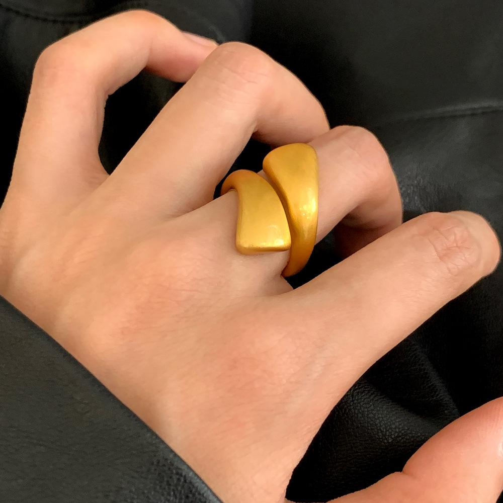 European and American Style Unique Fashion Niche Design Brushed Ring Light Luxury Elegant High-end Versatile Copper Gold-plated Jewelry