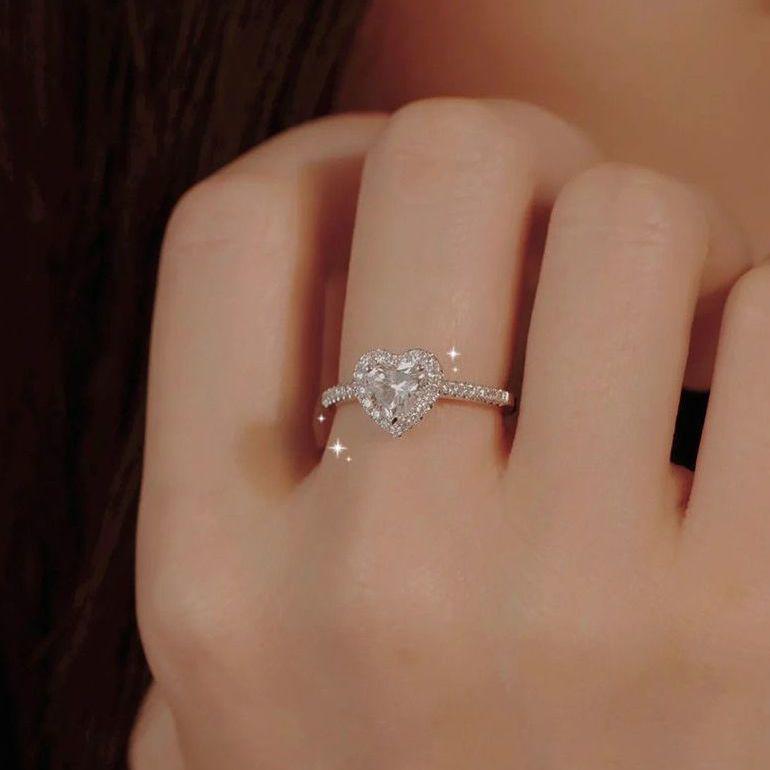 Elegant Adjustable Heart-Shaped Zircon Women's Ring - Fashionable Open Design