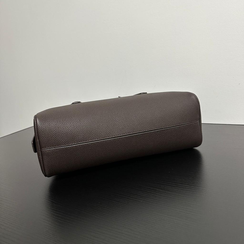 New top-layer cowhide underarm pillow bag one-shoulder casual zipper bowling women's bag old money style minimalist bag