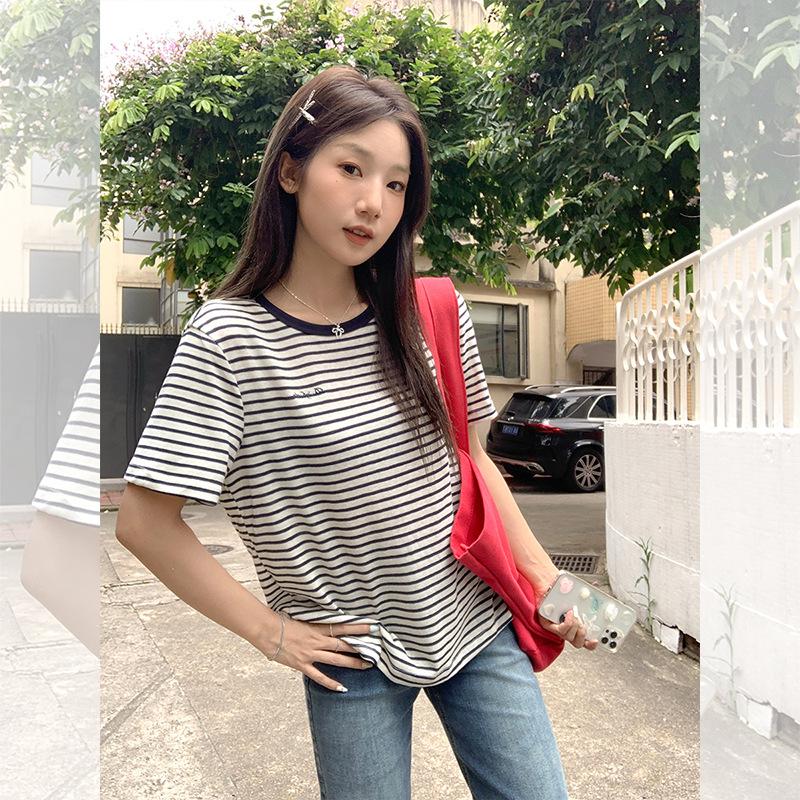 Crew neck striped color embroidered design short-sleeved T-shirt women's summer new loose Korean slim top
