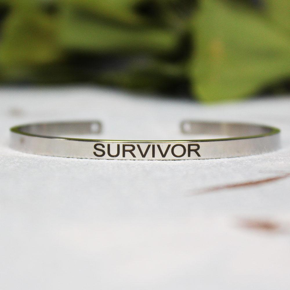 4mm inspirierendes Armband Zitat Mantra Schnitzerei Armreif für Frauen Edelstahl Manschettenschmuck