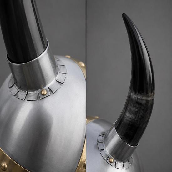 Handmade Horned Norse Warrior Helmet, Steel Medieval Armor for LARP, Cosplay  Display
