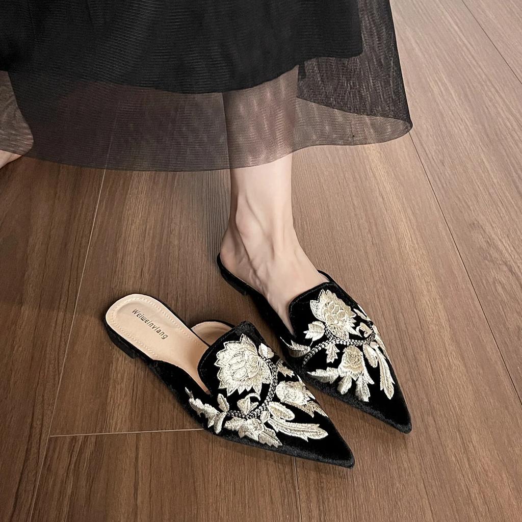 Fashion Embroidery Women Mules Slippers Luxury Fashion Elegant Pointed Toe Slides Shoes Ladies Dress Flats Sandalias