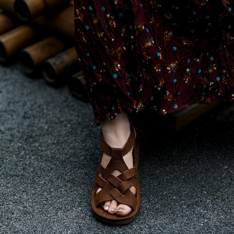 

Platform sandals women s summer 2025 new outer wear with skirts are beautiful, not tired, soft soles retro Roman women s shoes 40 коричневый