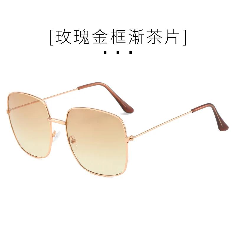 

Металлические Квадратные Солнцезащитные Очки с Крупной Оправой Женские Дизайнерские Модные Солнцезащитные Очки Леди для Путешествий на Открытом Воздухе Очки Uv400 As shown in the figu