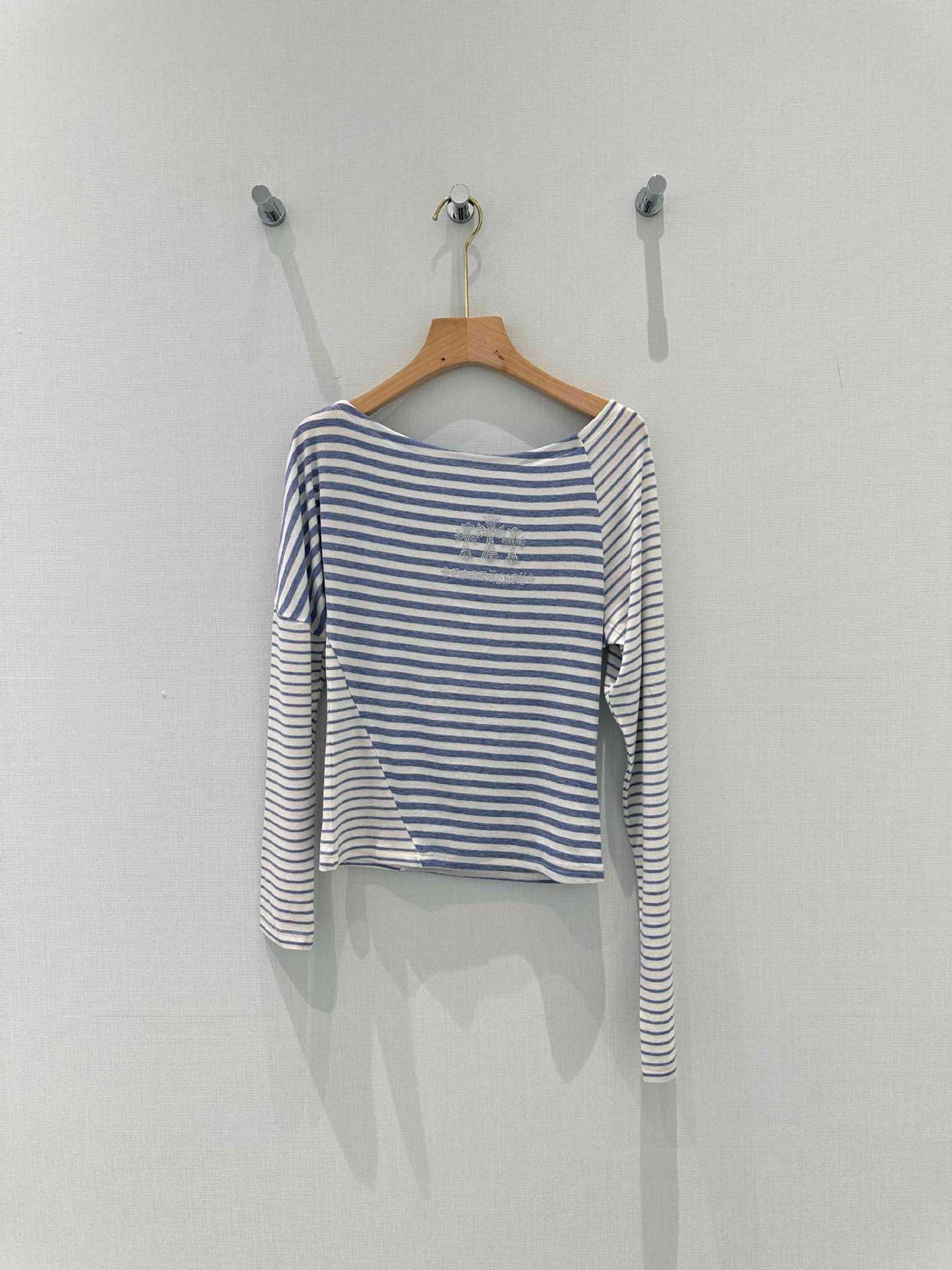 

Slimming One-Shoulder Wool Tencel Striped Patchwork Long Sleeve Women s T-Shirt Large синій