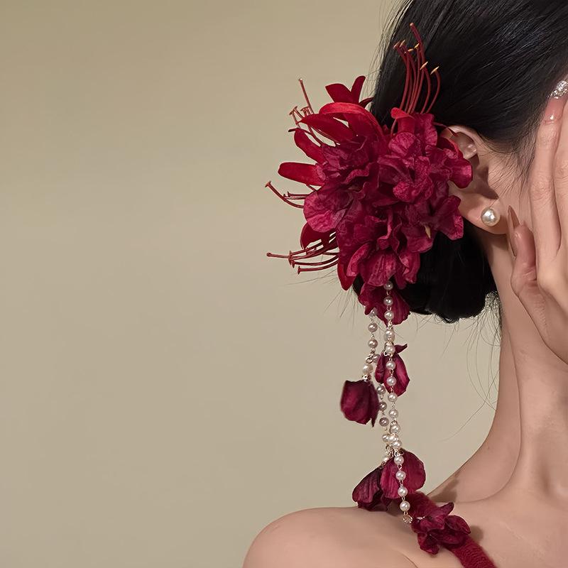 Elegante Fermaglio per Capelli con Nappa a Fiore di Perla - Accessorio Versatile Duckbill Retrò