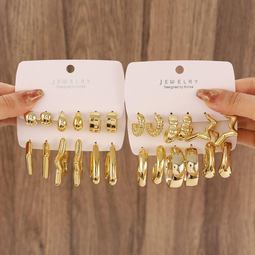 Elegant Geometric Gold Circle Earrings Set - Bold, Creative Design