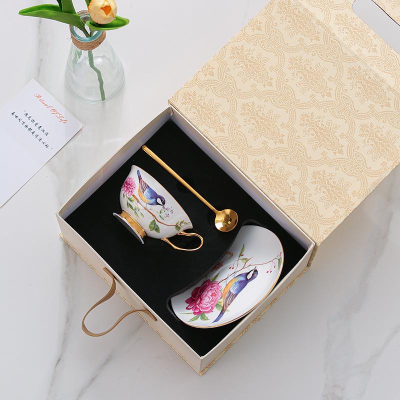 Knochenporzellan Vögel und Blumen Kaffeetasse und Untertasse Set Premium Geschenkbox Blumenvase Tasse Untertasse Löffel Vierer-Tassen-Set Goldener Henkel Tasse und Untertasse Set
