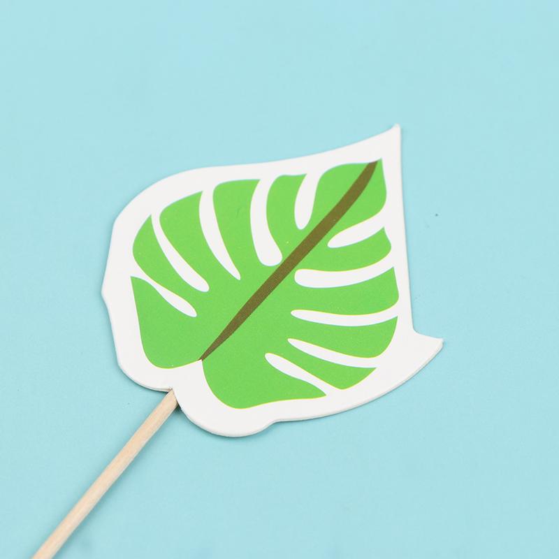 24Pcs Luau Cupcake Toppers Hawaiian Toothpicks With Flamingo Pineapple Palm Leaves Shape Picks Tropical Summer Beach Party Decor