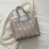Fashionable and Stylish Color-matched Crossbody Bags Are Popular, Along with Tote Bag