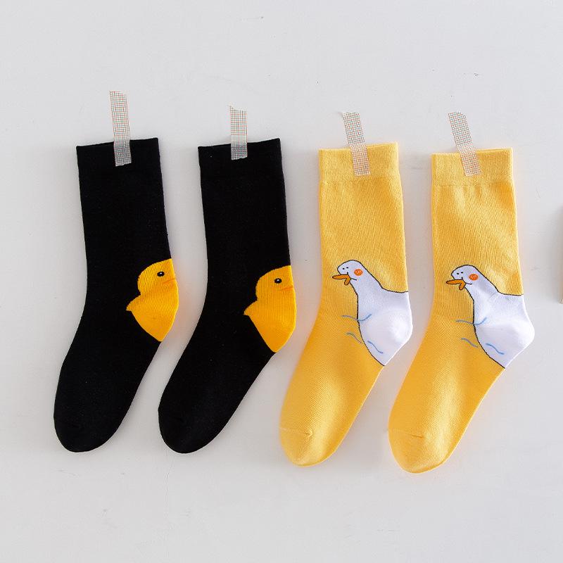 Women's Cartoon Cute Duck Cotton Mid-Calf Sweat-Absorbent Boneless Socks - Fashionable Over-the-Knee Trend.