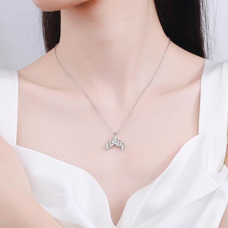 XDY925 Mermaid Tail Moissanite Pendant Necklace - Sterling Silver Clavicle Chain for Women
