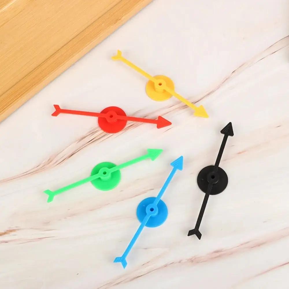 6 ks Karetní hra 10CM Plastový otočný šíp Barevný dětský spinner Šipka Ukazatel Šipka pro DIY deskovou hru Herní příslušenství