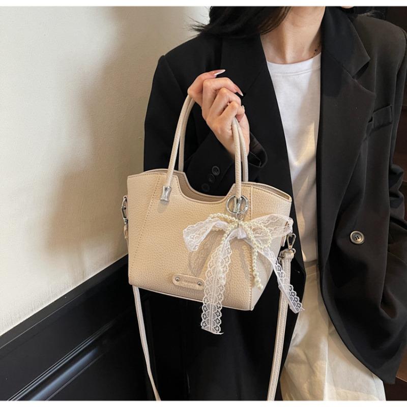 Retro commuter tote handbag, new fashionable large-capacity shoulder bag, simple texture vegetable basket