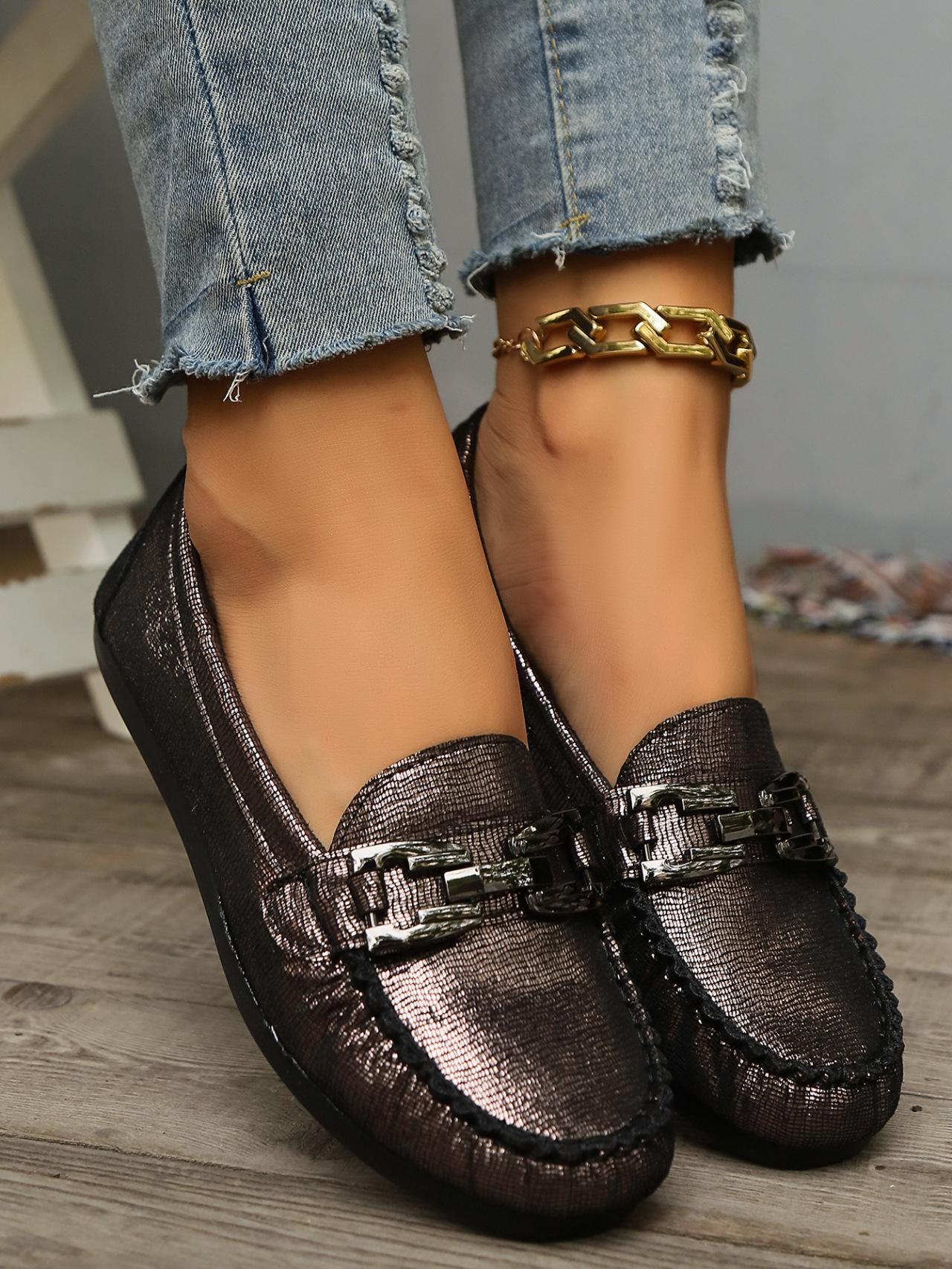 

Amazon горячая распродажа женские туфли-лодочки на цепочке большого размера 2025 лето и осень новые на плоской подошве с круглым носком модные повседневные туфли 36