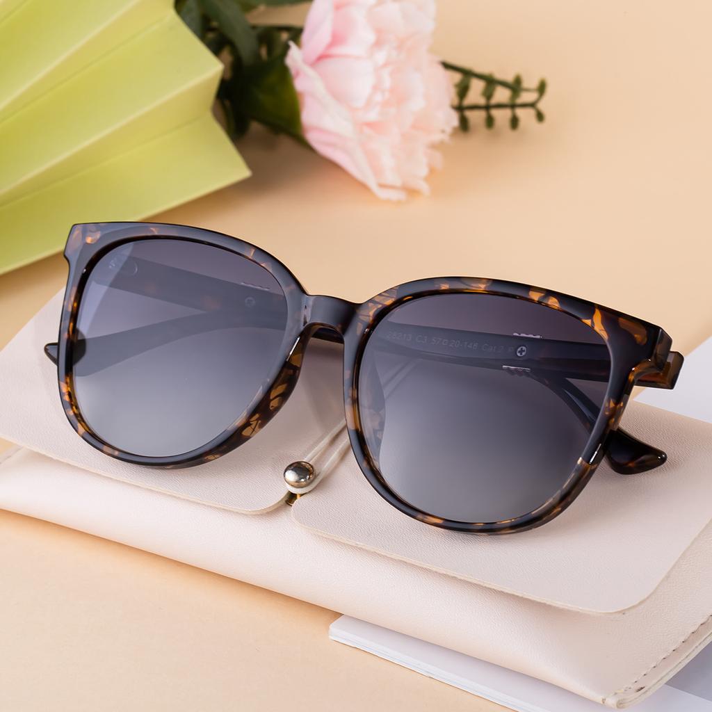 Ultra-Light Large Frame Polarized Sunglasses Women'S Outdoor Street Sunglasses Women'S Trendy Glasses