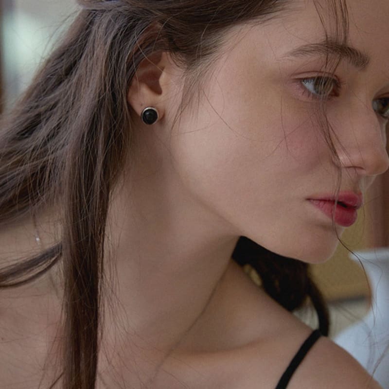 Byweekend Onyx Earring