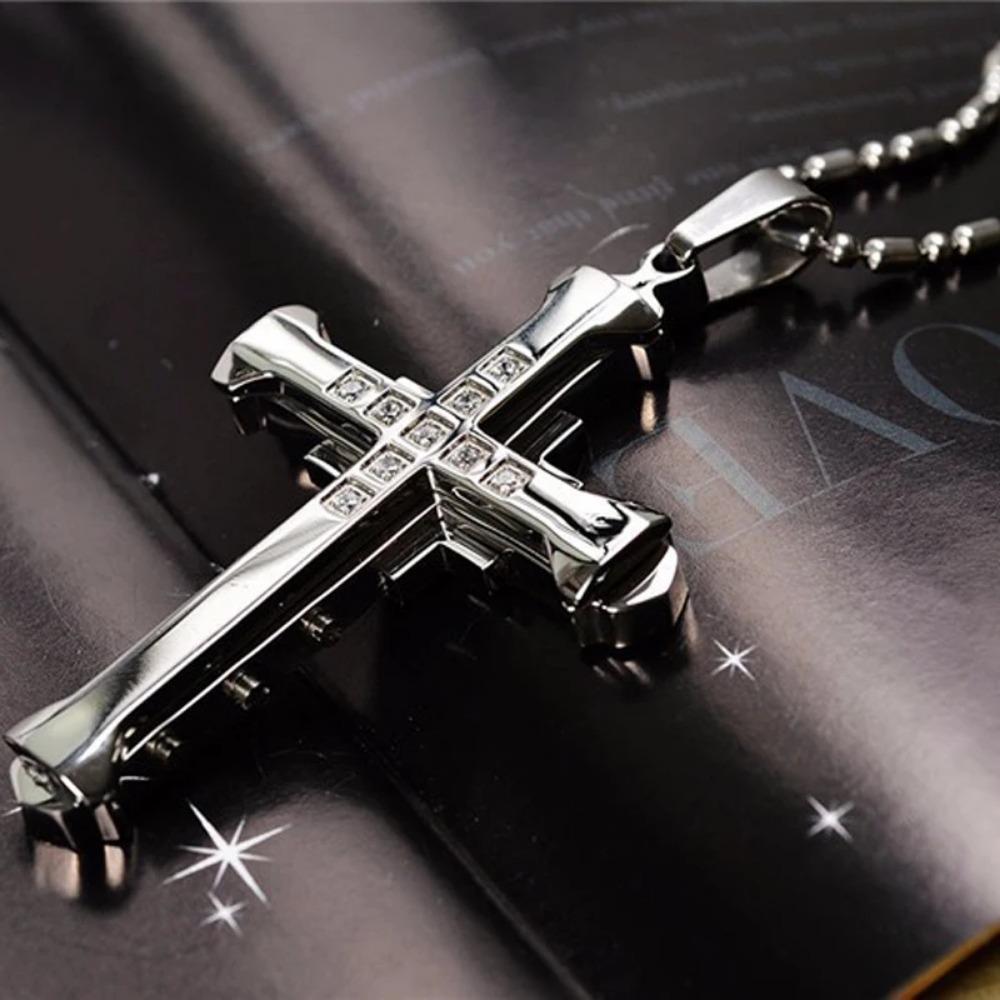 New Male Crystal Cross Jesus Pendant Gold/Black/Blue Color Zirconia Cross Pendant Necklace Stainless Steel Jewelry