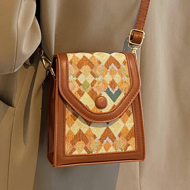 High Texture Fashion Vertical Messenger Bag Women'S Popular Bag Niche Shoulder Mobile Phone Bag Plaid Bag Women