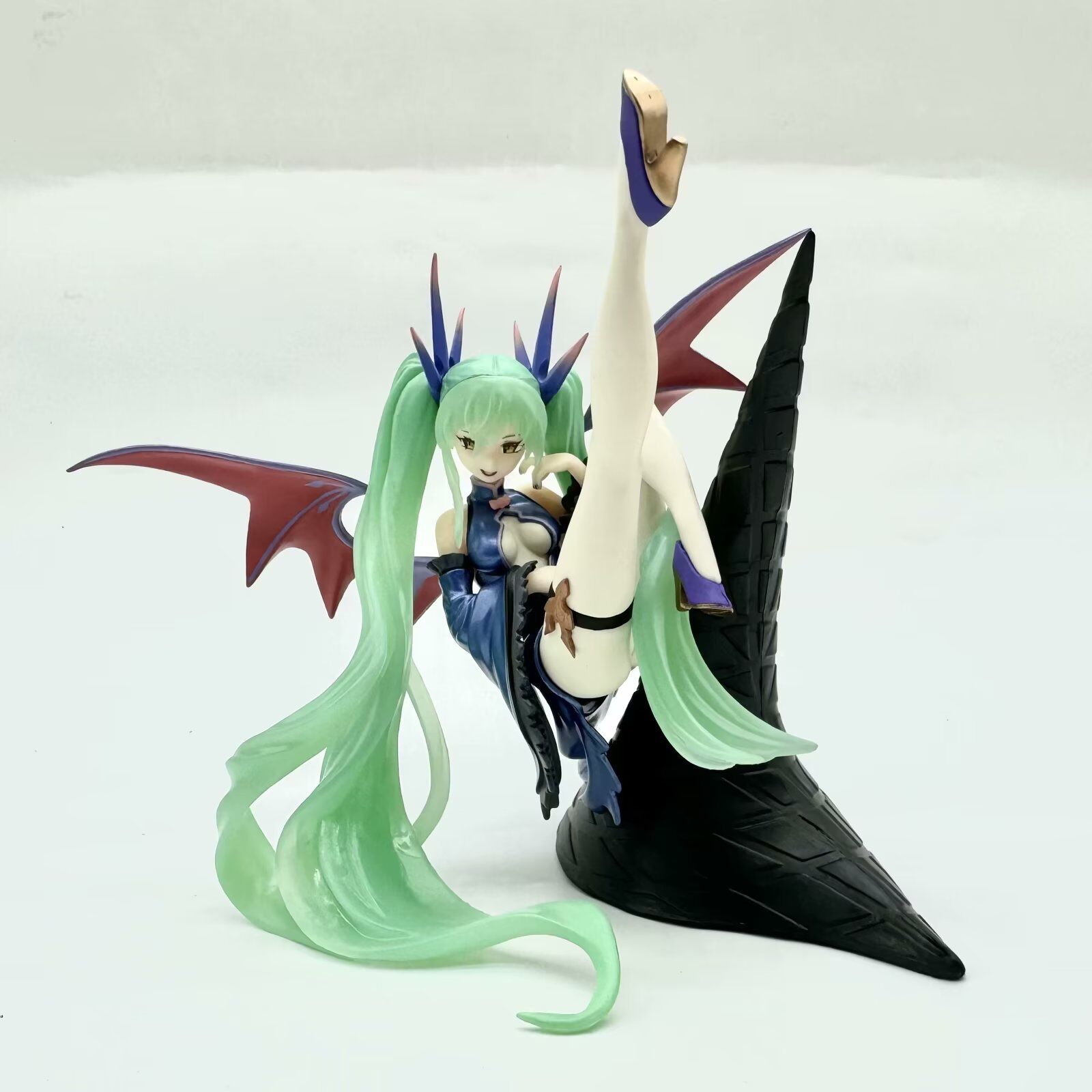 

17cm Hatsune Miku Anime Figure Light And Dark Beautiful Angel Girl Action Collectible Model Doll Ornaments Toys Gifts PVC Poseable Articulated Scale No box