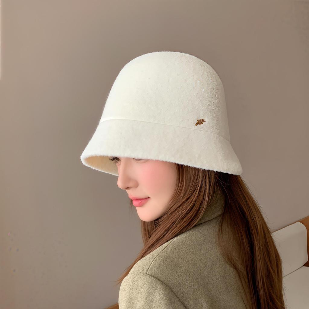 Women's Korean Style Warm Fluffy Letter Bucket Hat for Autumn and Winter Travel