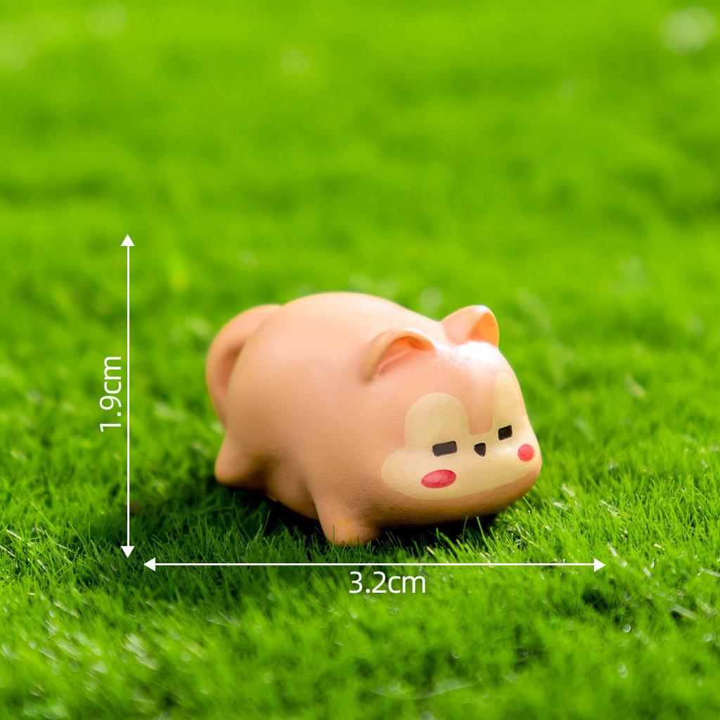 Adorable Forest Squirrel Resin Figurine For Creative Miniature Garden Decor
